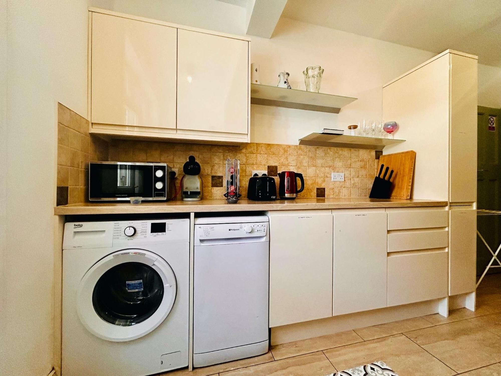 Rest Boutique Golders Green Лондон Екстер'єр фото